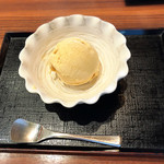 京甘味 文の助茶屋   - きなこアイス
