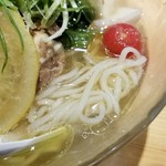 ラーメン巌哲 - 限定冷やし「牛檸檬冷麺」