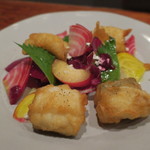 Ata - 鱧のフリット ビーツのサラダ2