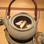 鮨 さかい - 2017年10月、お出汁と松茸のみ