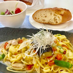 カフェ 赤い鼻 - 