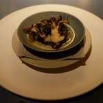 INUA - 舞茸　熟成・燻製させた舞茸