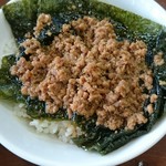 一品堂 - 海苔とひき肉は飯に移植！
