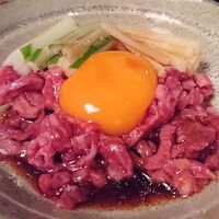 焼肉一頭両騨 町田本店 - 認可済の生ユッケ