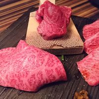 焼肉一頭両騨 町田本店 - Ａ５黒毛和牛赤身三種盛