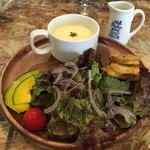 ワインとチーズの小さなレストラン Breed - 