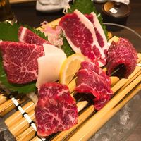 馬桜 銀座通り店 - 馬刺し盛り