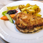 Restaurant Ratsstube - 料理写真:Rheingauer Schnitzeltasche