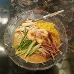 慶楽 - 芝麻冷麺全景