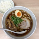 めん屋 そら - 醤油らーめん¥680   大盛りサービス