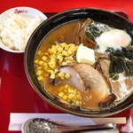 くるまやラーメン - 料理写真: