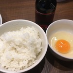 中華そば まるたけ - 蔵王地養卵のたまごかけごはん160えん