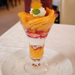 資生堂パーラー - 沖縄県産 アップルマンゴーのパフェ
