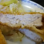 東園 - カツ断面