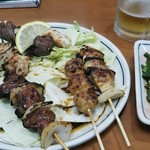 やきとり鳥かつ - 串盛り。焼酎持ってきて～。