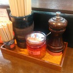 らーめん 鶏喰 - 卓上調味料