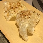 ラ・ヴァガボンド - 子豚のコラーゲンをチップス状に揚げた品