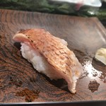 築地すし大 - お好み握り１貫（のどぐろ）