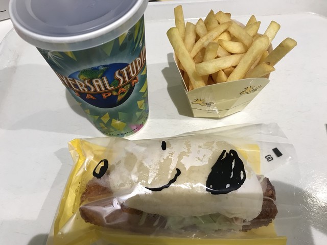 スヌーピー バックロット カフェ Snoopy S Backlot Cafe 桜島 ハンバーガー 食べログ スヌーピー バックロット カフェ Snoopy S Backlot Cafe 桜島 ハンバーガー 食べログ