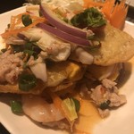 Asian kitchen LUNA - 目玉焼きのせのヤムウンセン