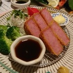 厚切りハムカツ