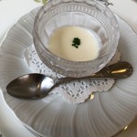 レストラン エピファニー - コース前のおつまみに。三方原じゃがいものパリソワール