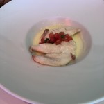 レストラン エピファニー - Cちゃんのメインは、魚のポワレ 潮の香りのソース