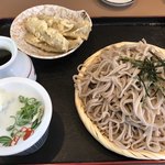 Yamauchi - ざるそば大盛り＝６３０円
      ごぼう天＝１００円