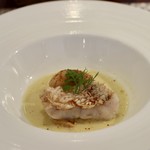 ビストロ ダイア - 山口県産甘鯛と北海道産ホタテ貝のポワレ アサリサフランソース