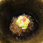 神楽坂 鉄板焼 中むら - もずく酢　オクラ　梅肉と共に