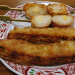 ねり伝 - チーズベーコン串とマヨ入り　ほうれん草と白身魚のカツ