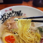 ラー麺 ずんどう屋 - 麺リフト～　麺は細麺を指定しました。