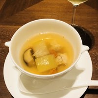 カントニーズ 燕 - 冬瓜　金華ハム　鶏肉入りスープ　干し貝柱風味
