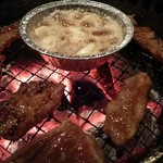 Gyuukaku - プレミアムカルビ＆ニンニクホイル焼き