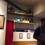 Gourmandise - 店内とオーナーシェフの長谷川さん