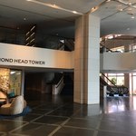 100 Sails Restaurant & Bar - 