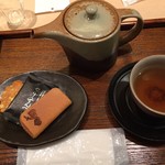 山本山 - ほうじ茶とお煎餅のセット