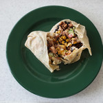 フリホーレス ブリトー＆タコス - ブリトー・イン・ハーフ