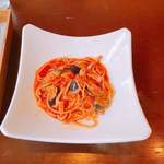 トラットリア・ラ・カパンナ - ベーコンと茄子のトマトソースパスタ