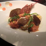 ラトリエ ドゥ ジョエル・ロブション - フランスブルターニュ産オマール海老のボッシェとカリフラワーを２種類のソースで