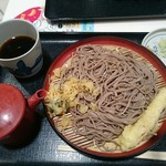 Sobadokoro Yoshinoya - 580円