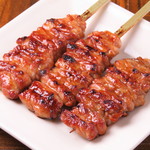 Sumibiyakitori Shige - 名物うなじ串（商標登録商品）