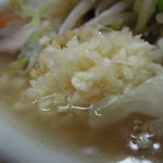 ラーメン二郎 - ●ニンニクが輝いてる(*^^)v