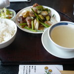 菜の花  - 牛肉と野菜の炒め（1,200円）