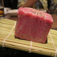 焼肉一頭両騨 町田本店 - しずおか和牛　頂上　サーロイン塊焼き