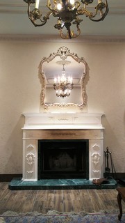 LE GRAND - ラウンジ入り口そばの暖炉