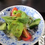 Shokujidokoro Nakano - 御膳のサラダは海水晶のサラダ、プチプチの独特の歯ごたえが海水晶ならではです・・・