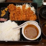 とんかつ三太 - カツカレー重　1300円