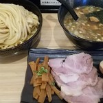 隆勝 - 特製つけそば1080円