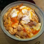 鳥つね自然洞 - 特上親子丼1600円